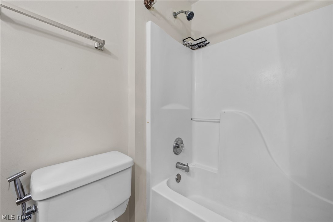 12505 Grimsby Avenue Cleveland OH 44135