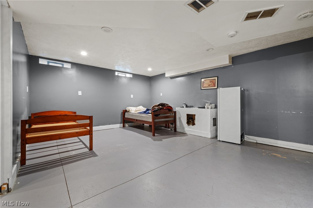 12505 Grimsby Avenue Cleveland OH 44135
