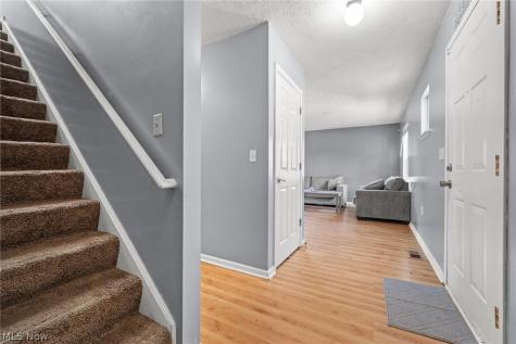 12505 Grimsby Avenue Cleveland OH 44135