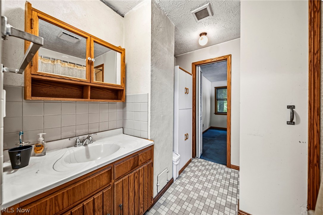 4370 Murphy Road Thompson OH 44086
