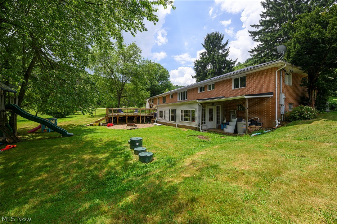 6091 Mills Drive SE Uhrichsville OH 44683