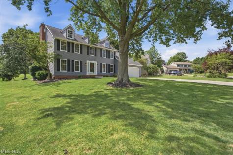6093 Anchorport Circle NW Canton OH 44718