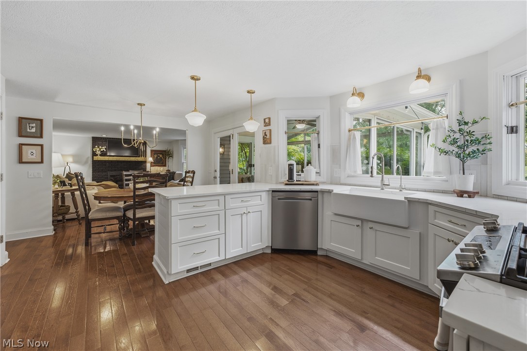 6093 Anchorport Circle NW Canton OH 44718
