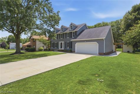 6093 Anchorport Circle NW Canton OH 44718