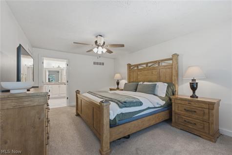 6093 Anchorport Circle NW Canton OH 44718