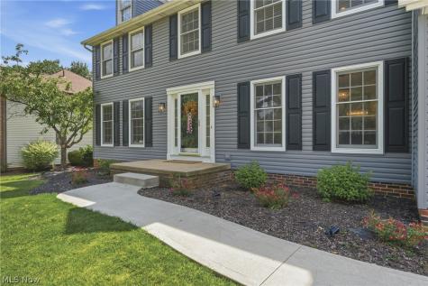 6093 Anchorport Circle NW Canton OH 44718