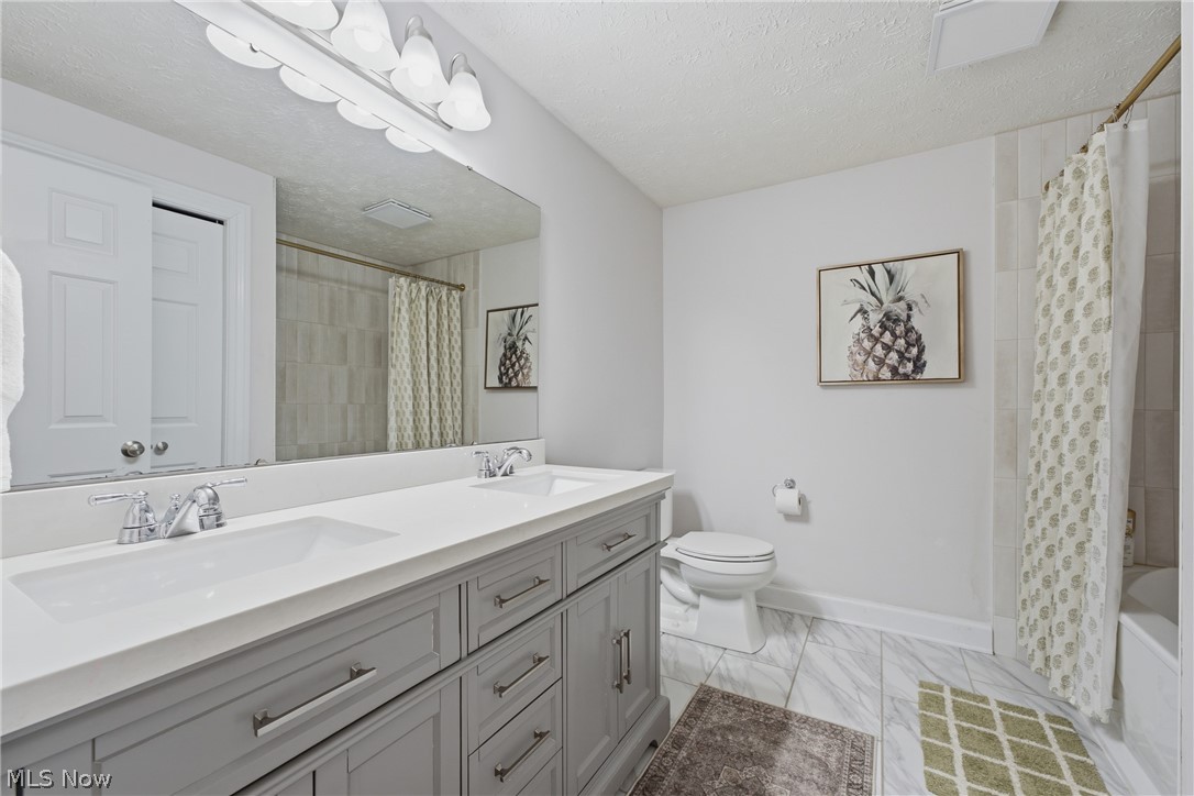 6093 Anchorport Circle NW Canton OH 44718
