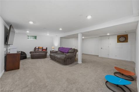 6093 Anchorport Circle NW Canton OH 44718