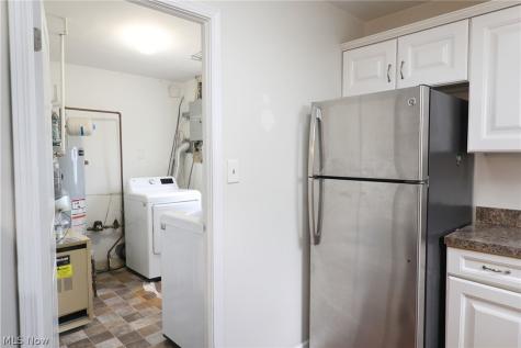 1209 Commonwealth Avenue Mayfield Heights OH 44124