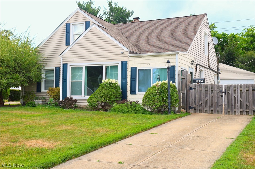 1209 Commonwealth Avenue Mayfield Heights OH 44124
