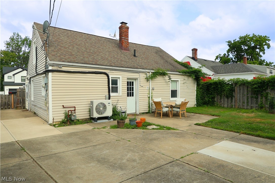 1209 Commonwealth Avenue Mayfield Heights OH 44124
