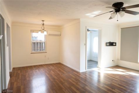 1209 Commonwealth Avenue Mayfield Heights OH 44124