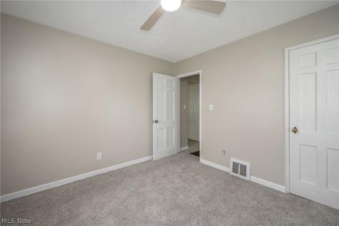 2751 Valley Road Cuyahoga Falls OH 44223