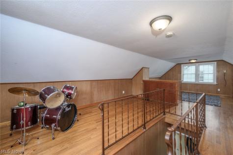 2751 Valley Road Cuyahoga Falls OH 44223