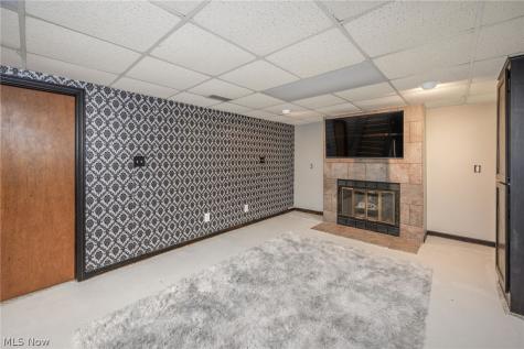 2751 Valley Road Cuyahoga Falls OH 44223