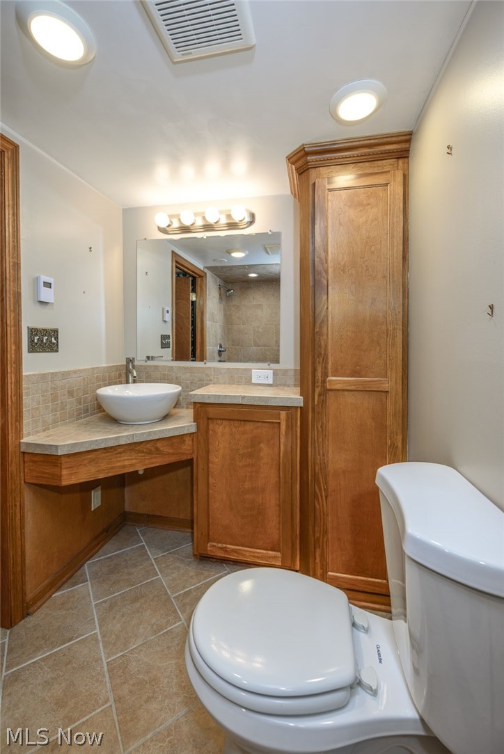 2751 Valley Road Cuyahoga Falls OH 44223