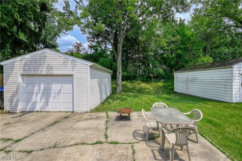 2751 Valley Road Cuyahoga Falls OH 44223