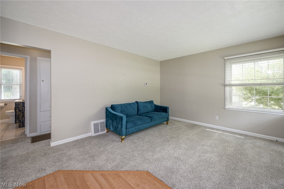 2751 Valley Road Cuyahoga Falls OH 44223