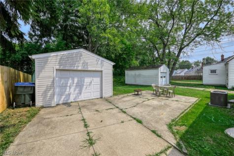 2751 Valley Road Cuyahoga Falls OH 44223