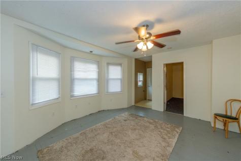 827 Starkweather Avenue Cleveland OH 44113