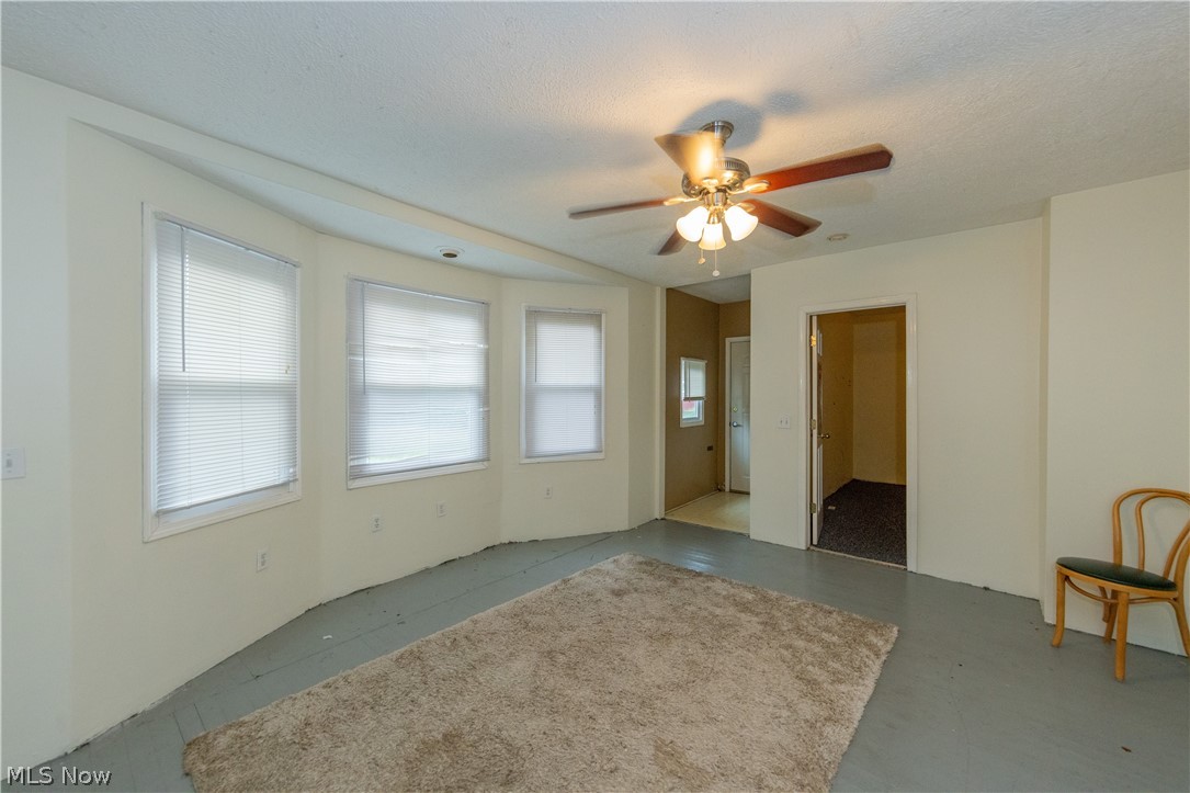 827 Starkweather Avenue Cleveland OH 44113