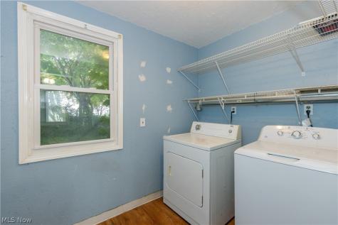 827 Starkweather Avenue Cleveland OH 44113