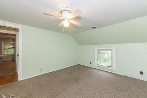 827 Starkweather Avenue Cleveland OH 44113