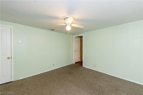 827 Starkweather Avenue Cleveland OH 44113