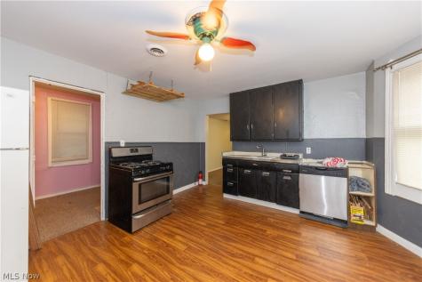 827 Starkweather Avenue Cleveland OH 44113