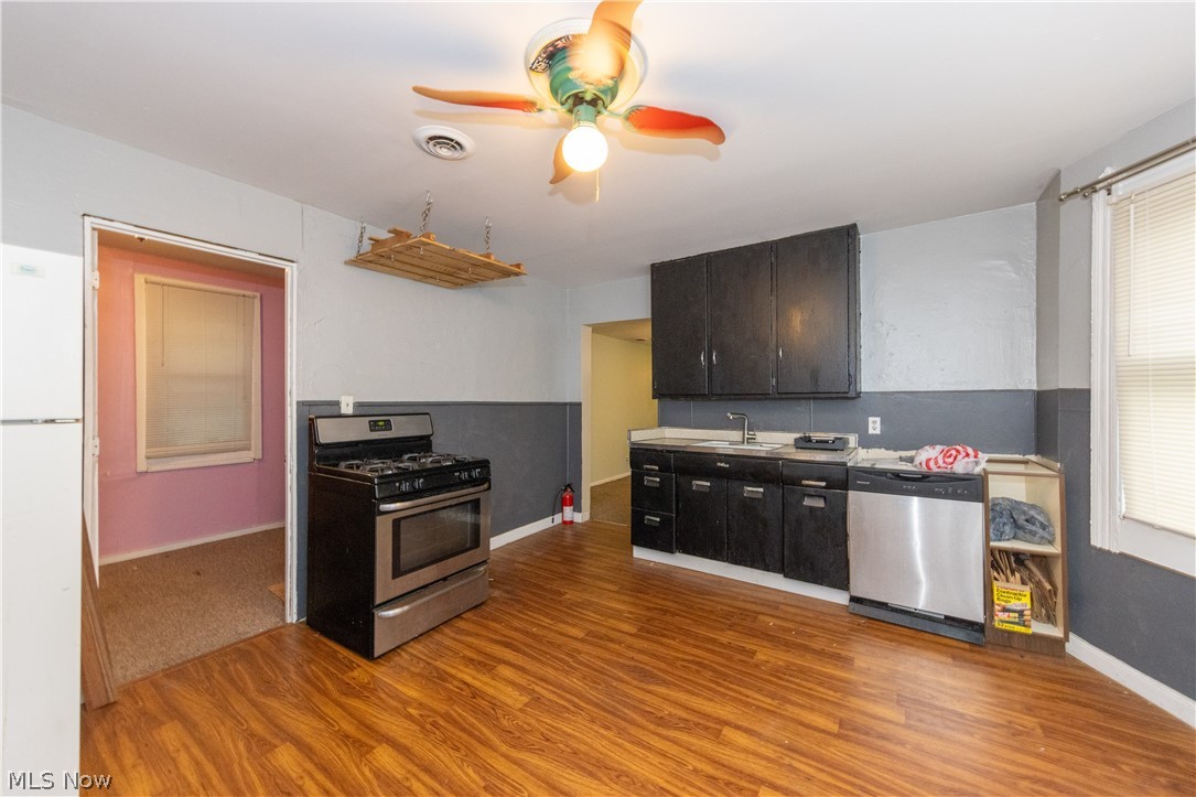 827 Starkweather Avenue Cleveland OH 44113