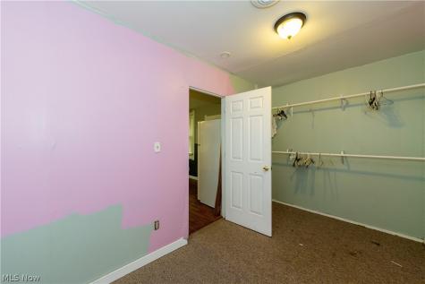 827 Starkweather Avenue Cleveland OH 44113