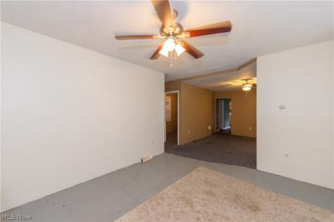 827 Starkweather Avenue Cleveland OH 44113