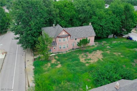 827 Starkweather Avenue Cleveland OH 44113