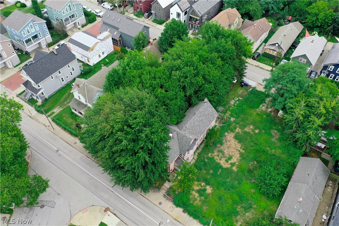 827 Starkweather Avenue Cleveland OH 44113