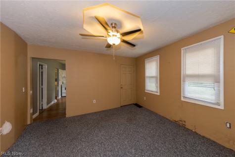 827 Starkweather Avenue Cleveland OH 44113