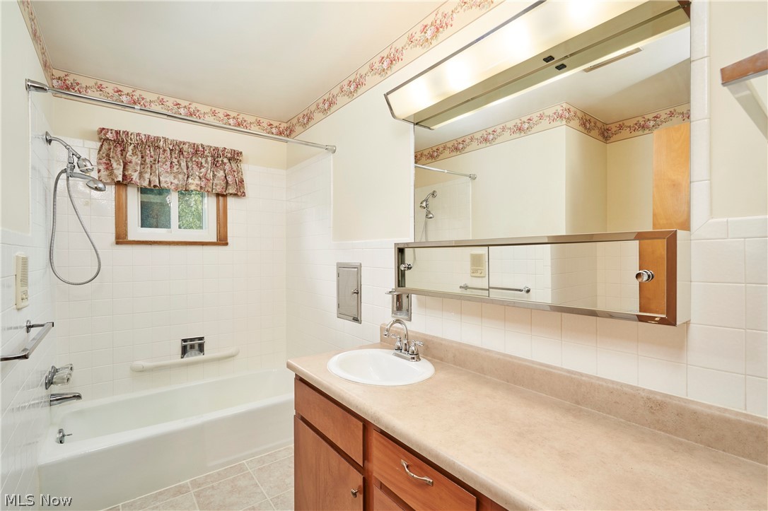 2620 Appletree Road Copley OH 44321