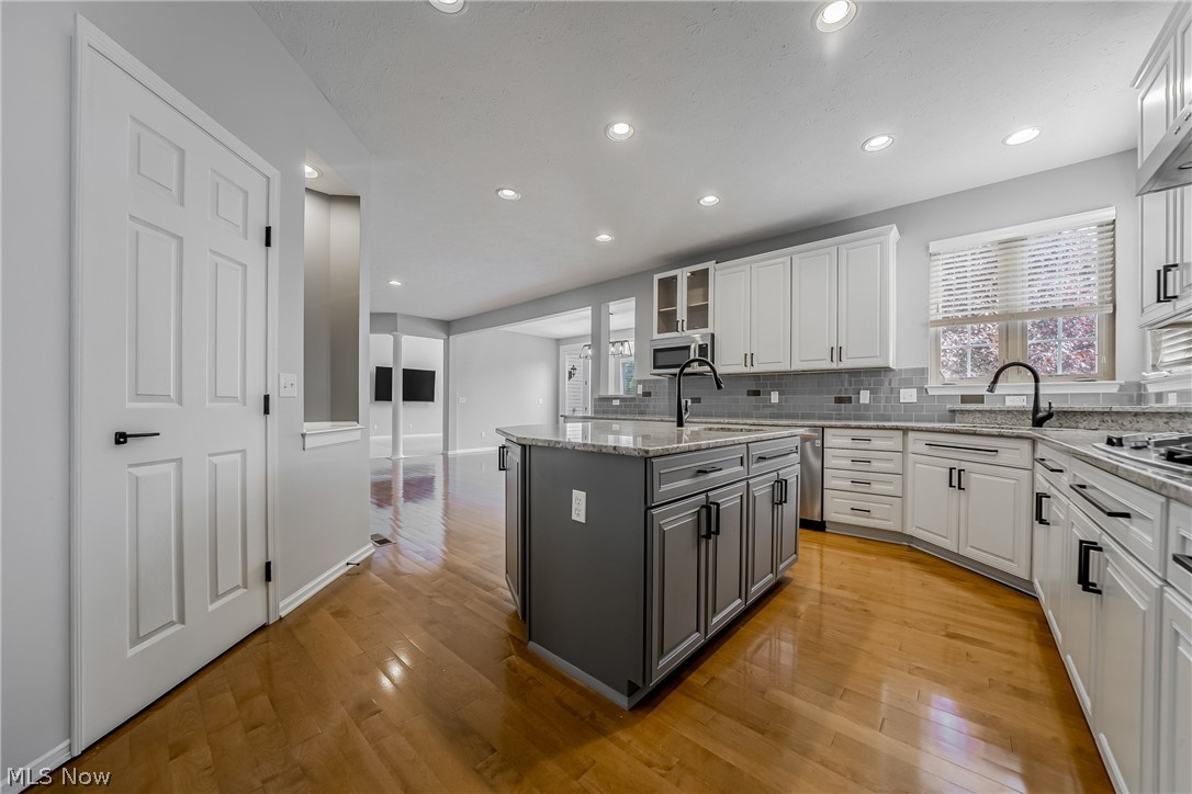 38691 Amberwood Drive Avon OH 44011