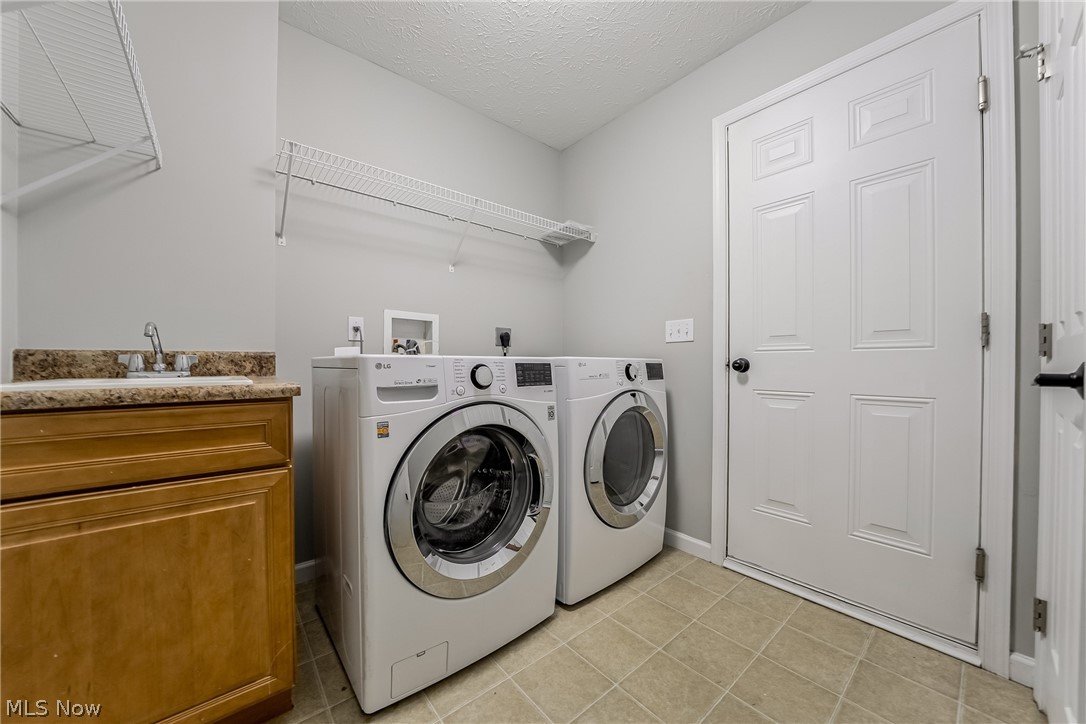 38691 Amberwood Drive Avon OH 44011