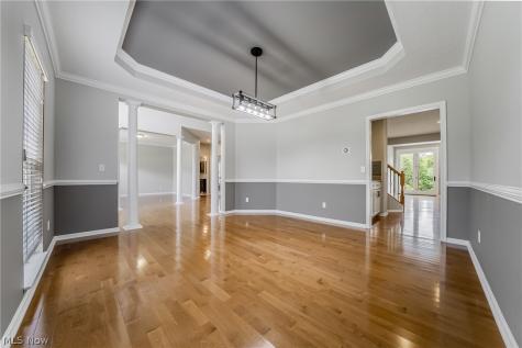 38691 Amberwood Drive Avon OH 44011