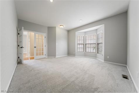 38691 Amberwood Drive Avon OH 44011