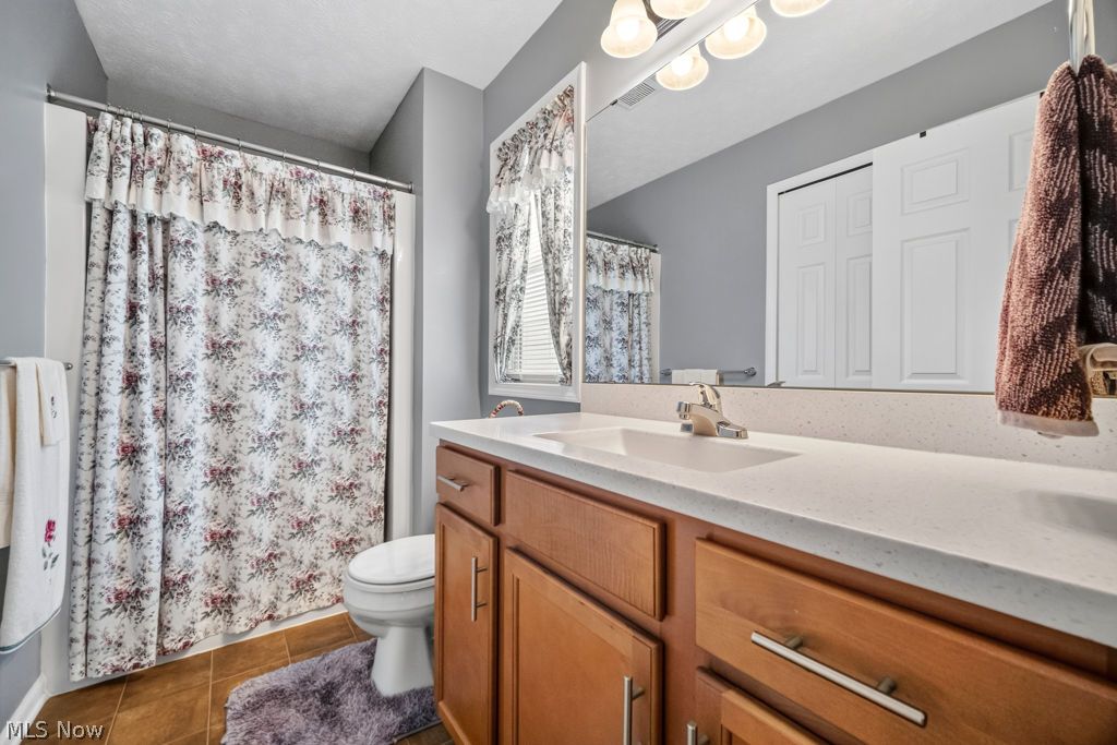 117 Carrington Court Elyria OH 44035
