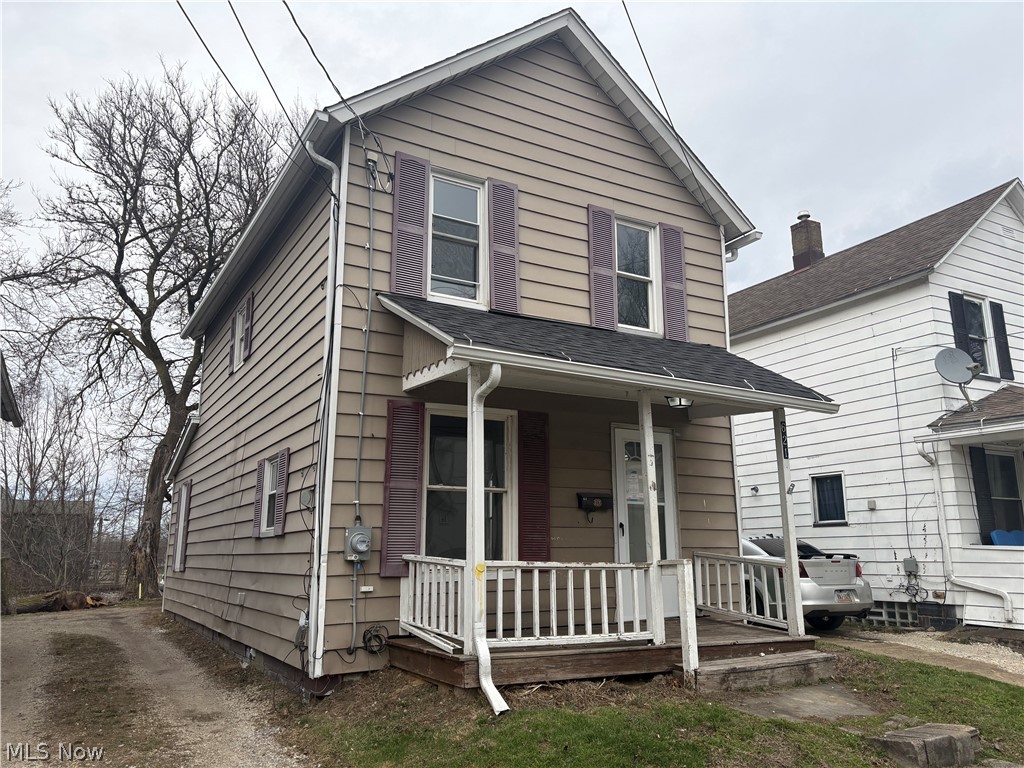 621 Creedmore Avenue Barberton OH 44203