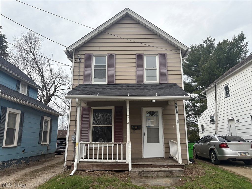 621 Creedmore Avenue Barberton OH 44203
