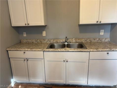 621 Creedmore Avenue Barberton OH 44203