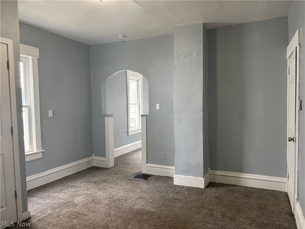 621 Creedmore Avenue Barberton OH 44203