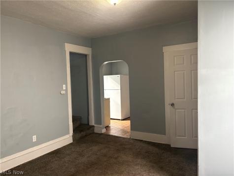 621 Creedmore Avenue Barberton OH 44203