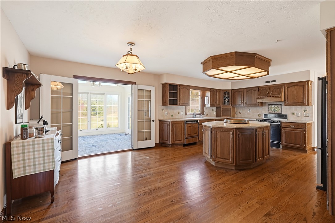 7850 Bainbridge Road Chagrin Falls OH 44023