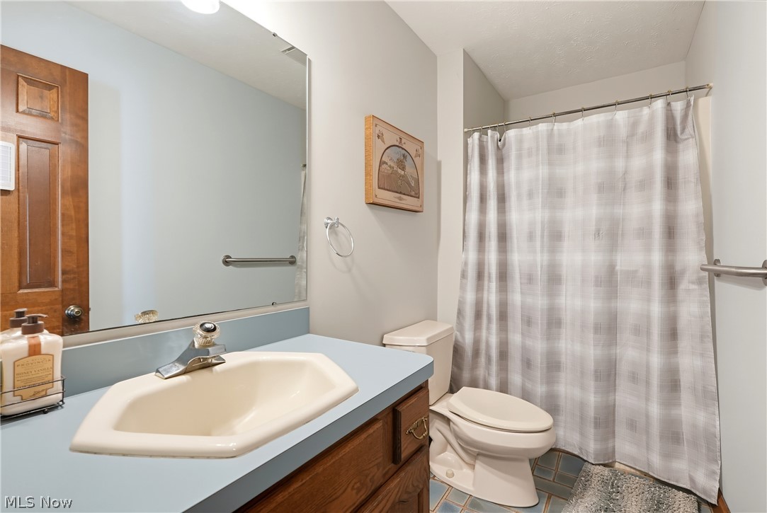 7850 Bainbridge Road Chagrin Falls OH 44023
