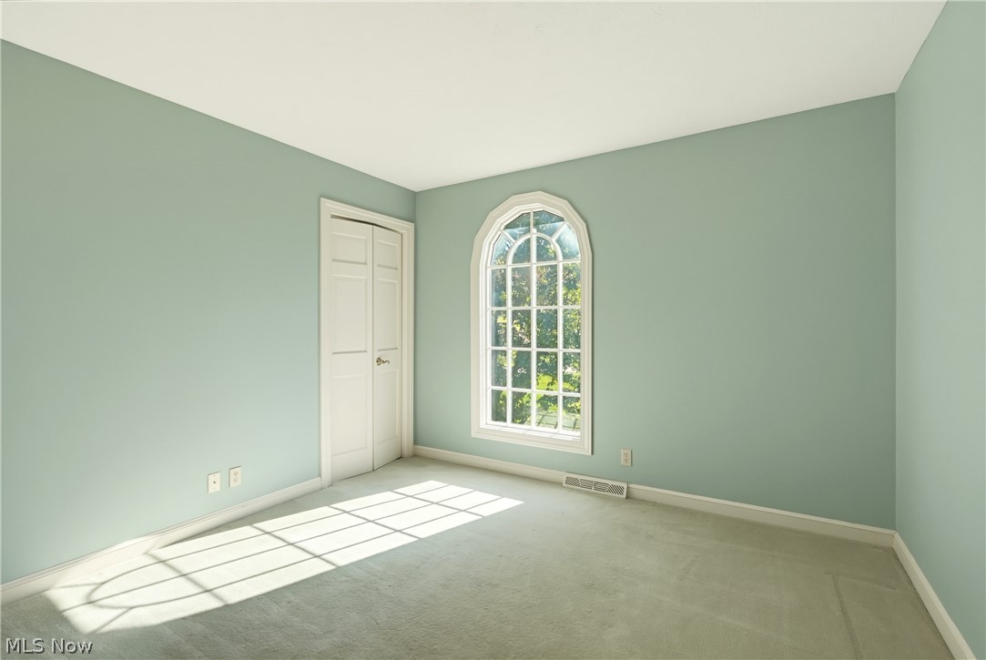 7850 Bainbridge Road Chagrin Falls OH 44023