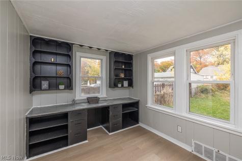 939 Vineshire Road Cleveland Heights OH 44121